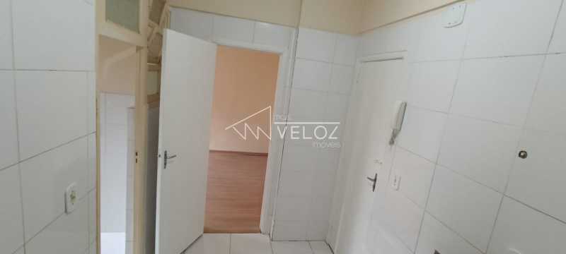 Apartamento à venda com 2 quartos, 64m² - Foto 15