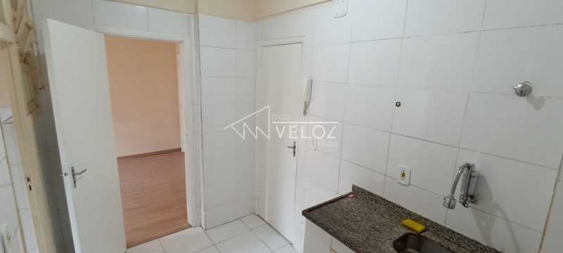 Apartamento à venda com 2 quartos, 64m² - Foto 14