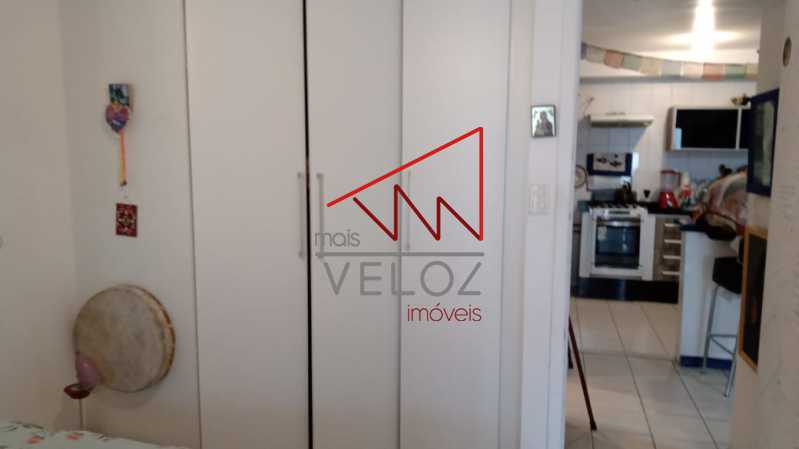 Apartamento à venda com 1 quarto, 61m² - Foto 3