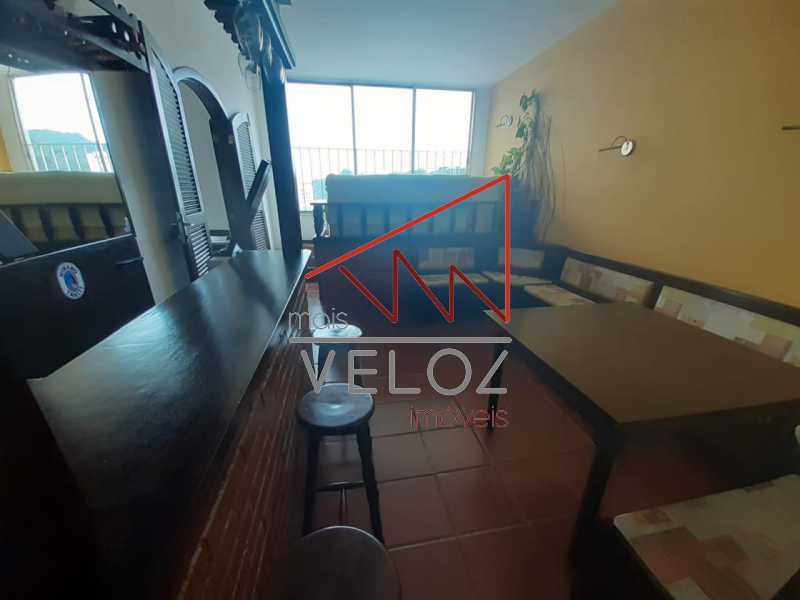 Apartamento à venda com 3 quartos, 97m² - Foto 4