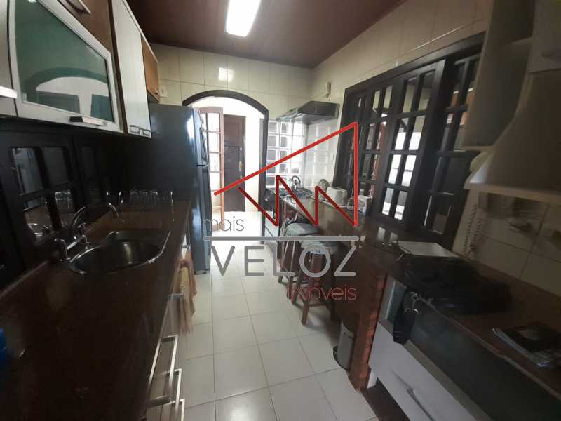 Apartamento à venda com 3 quartos, 97m² - Foto 18