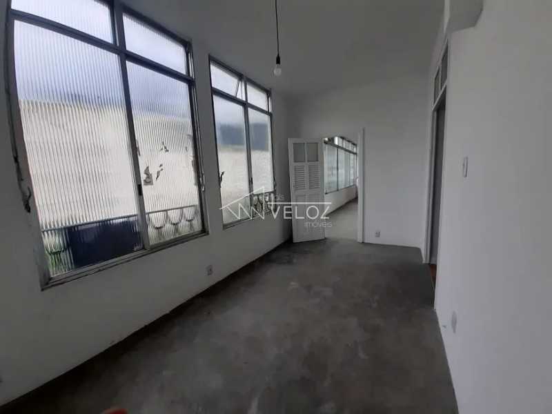 Apartamento à venda com 3 quartos, 107m² - Foto 5