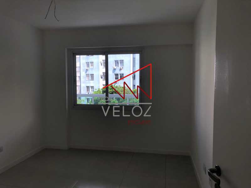 Apartamento à venda com 3 quartos, 97m² - Foto 11