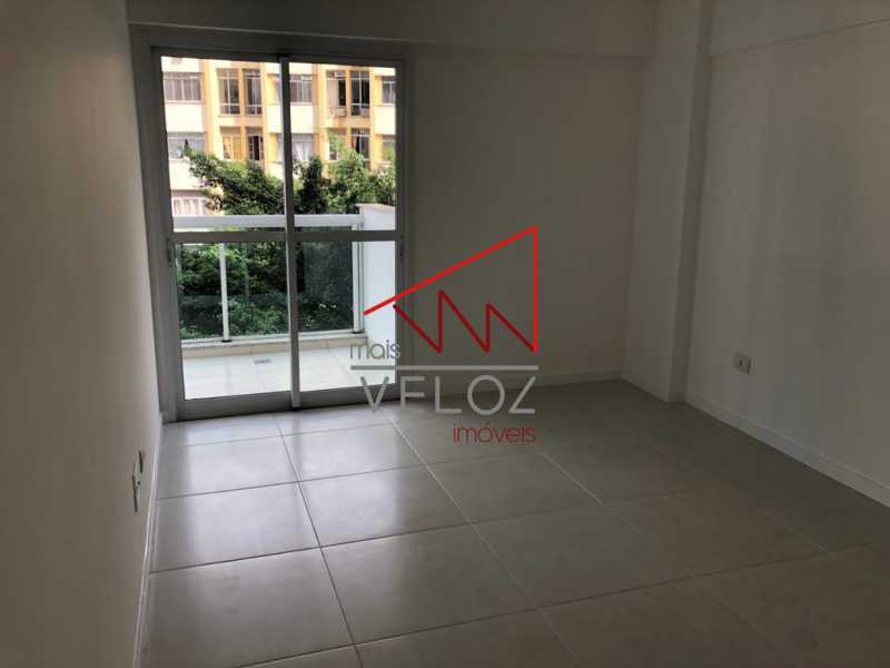 Apartamento à venda com 3 quartos, 97m² - Foto 10