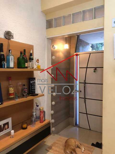 Casa à venda com 2 quartos, 80m² - Foto 2