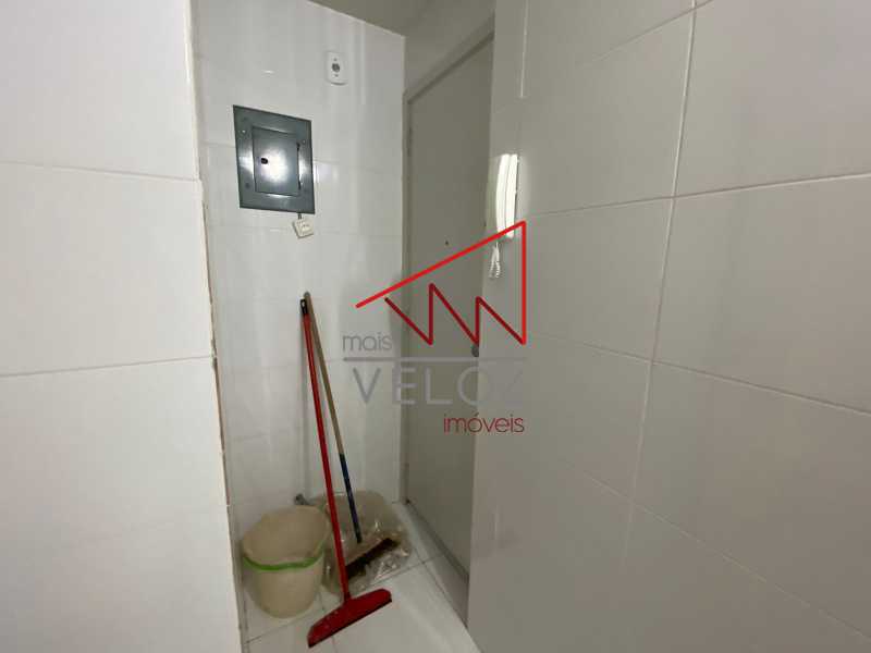 Apartamento à venda com 2 quartos, 75m² - Foto 16