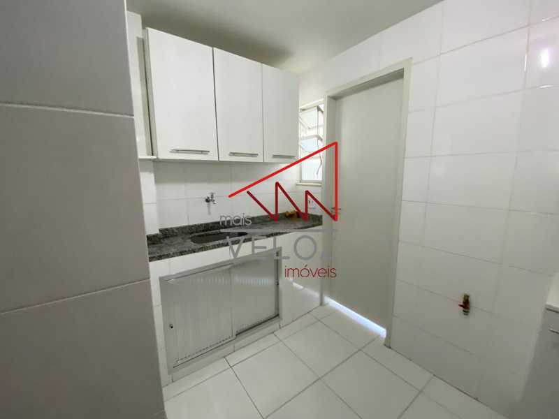 Apartamento à venda com 2 quartos, 75m² - Foto 17