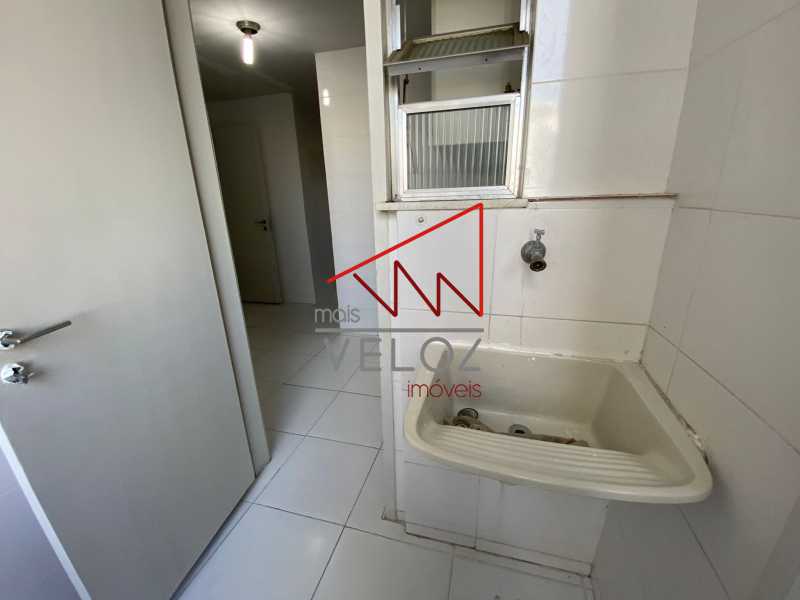 Apartamento à venda com 2 quartos, 75m² - Foto 21