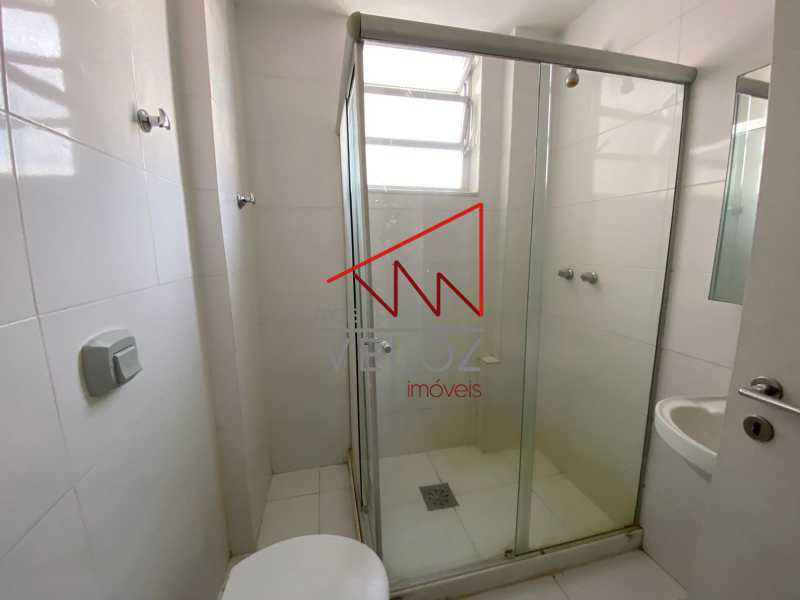 Apartamento à venda com 2 quartos, 75m² - Foto 27