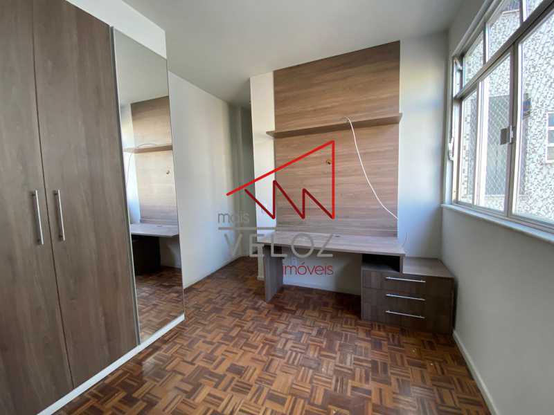 Apartamento à venda com 2 quartos, 75m² - Foto 12