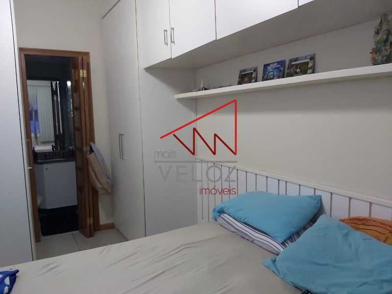 Apartamento à venda com 2 quartos, 64m² - Foto 4