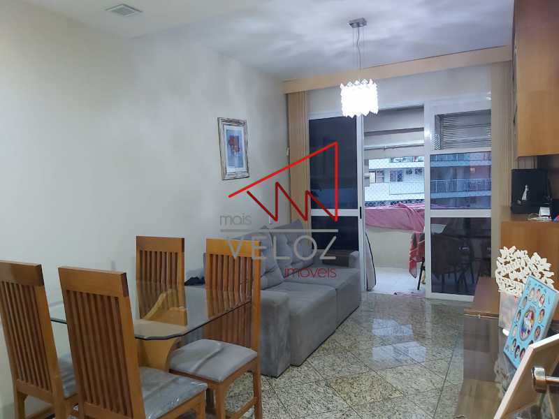 Apartamento à venda com 2 quartos, 64m² - Foto 1