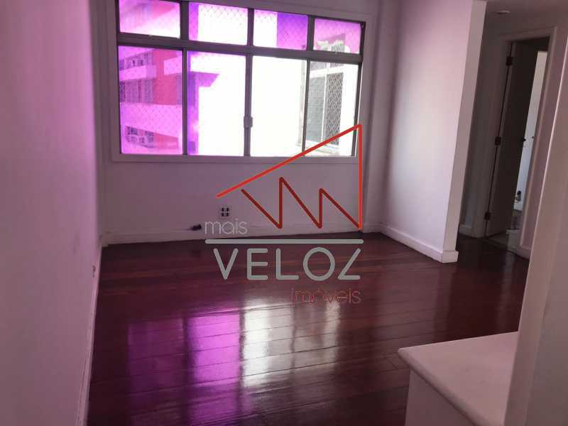 Apartamento à venda com 1 quarto, 65m² - Foto 2