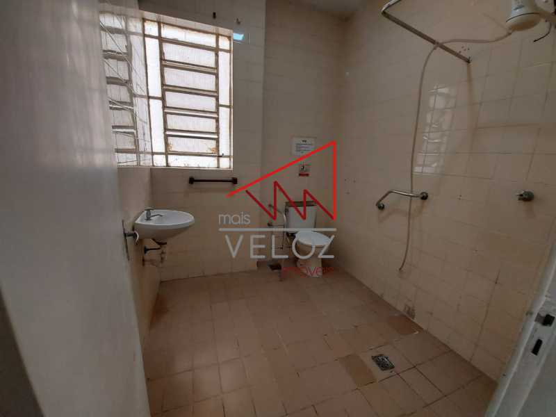 Casa à venda com 20 quartos, 701m² - Foto 15