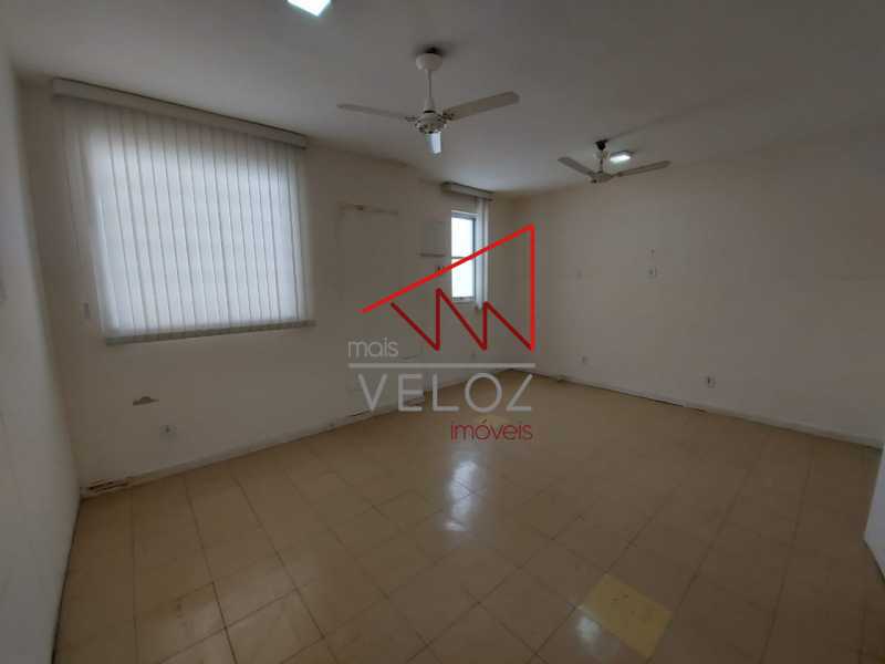 Casa à venda com 20 quartos, 701m² - Foto 22