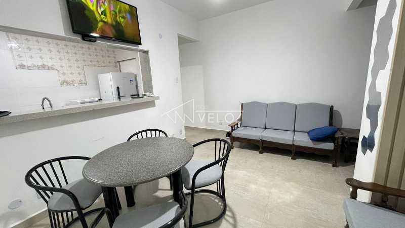 Apartamento à venda com 3 quartos, 75m² - Foto 2