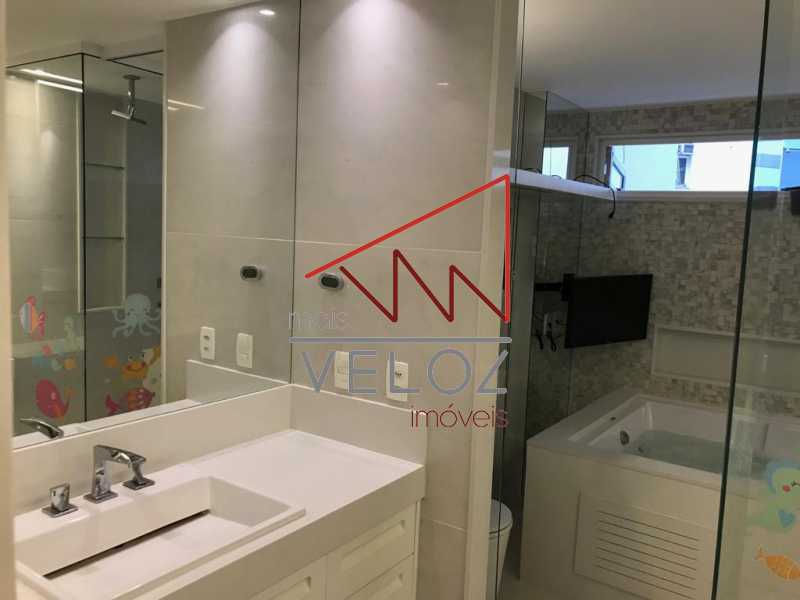 Apartamento à venda com 3 quartos, 180m² - Foto 26