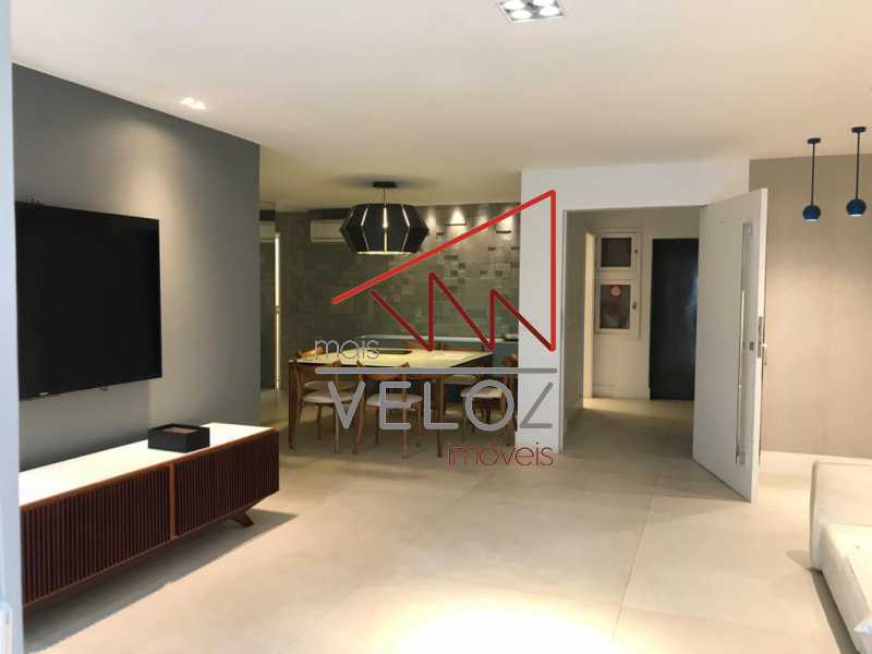 Apartamento à venda com 3 quartos, 180m² - Foto 4