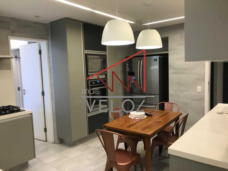 Apartamento à venda com 3 quartos, 180m² - Foto 9