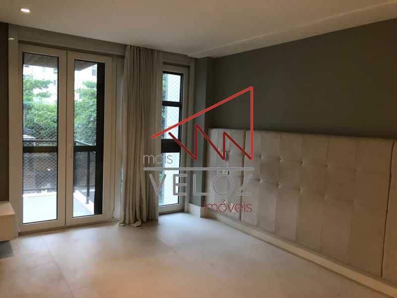 Apartamento à venda com 3 quartos, 180m² - Foto 25