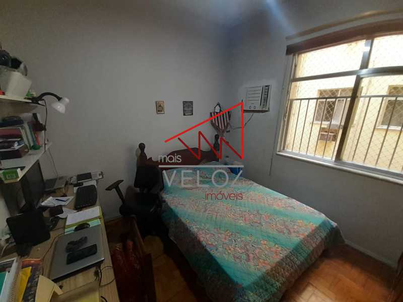 Apartamento à venda com 2 quartos, 70m² - Foto 13