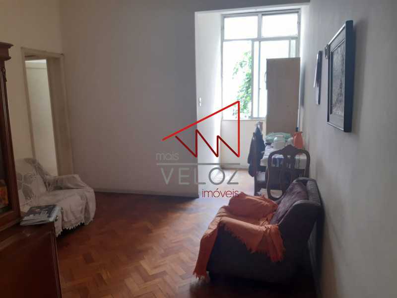 Apartamento à venda com 2 quartos, 63m² - Foto 2