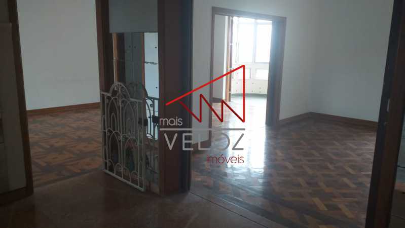 Apartamento à venda com 3 quartos, 290m² - Foto 9