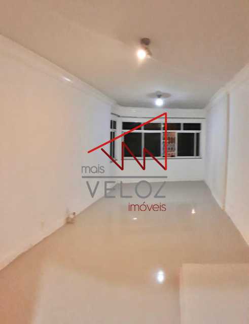 Apartamento à venda com 3 quartos, 120m² - Foto 2