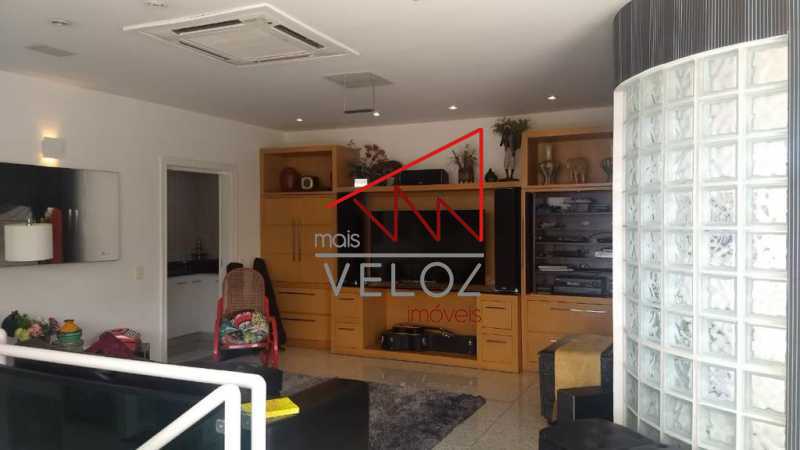 Cobertura à venda com 3 quartos, 200m² - Foto 12