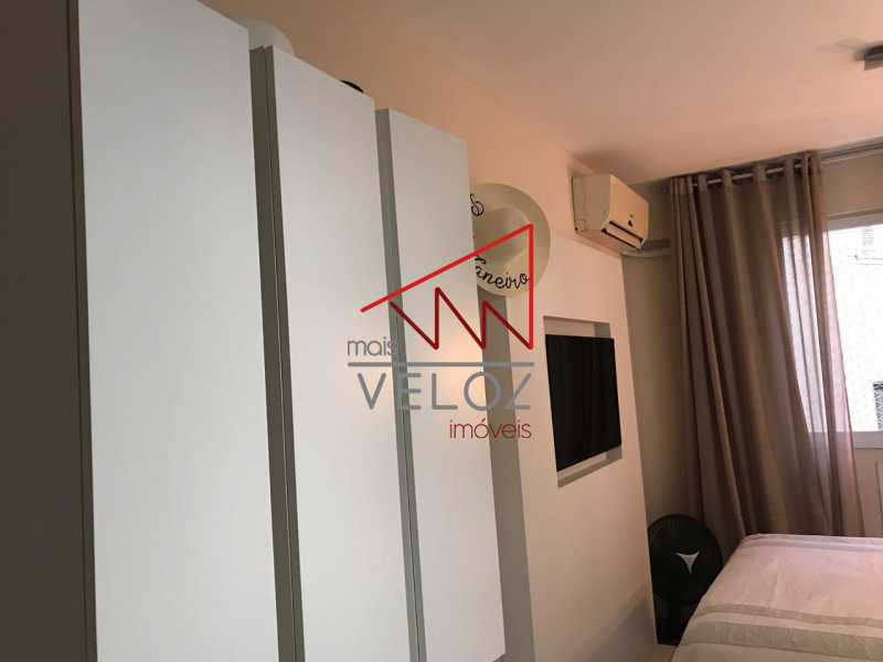 Apartamento à venda com 2 quartos, 75m² - Foto 10