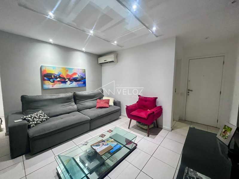 Apartamento à venda com 2 quartos, 75m² - Foto 1