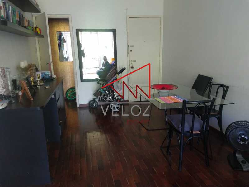 Apartamento à venda com 2 quartos, 100m² - Foto 3