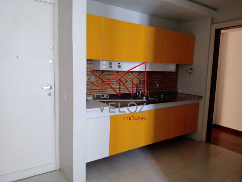 Apartamento à venda com 3 quartos, 134m² - Foto 6