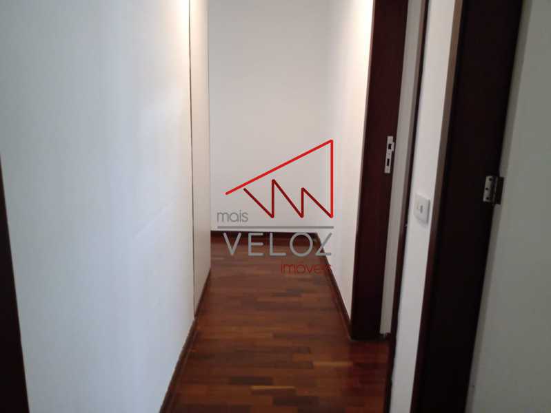 Apartamento à venda com 3 quartos, 134m² - Foto 13