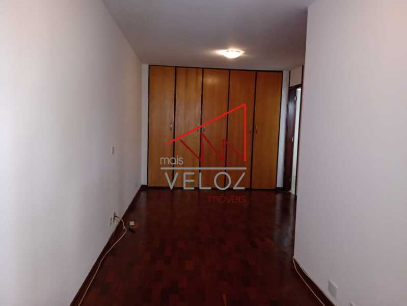 Apartamento à venda com 3 quartos, 134m² - Foto 14