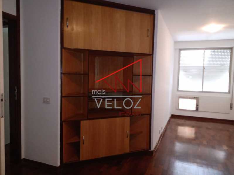 Apartamento à venda com 3 quartos, 134m² - Foto 17