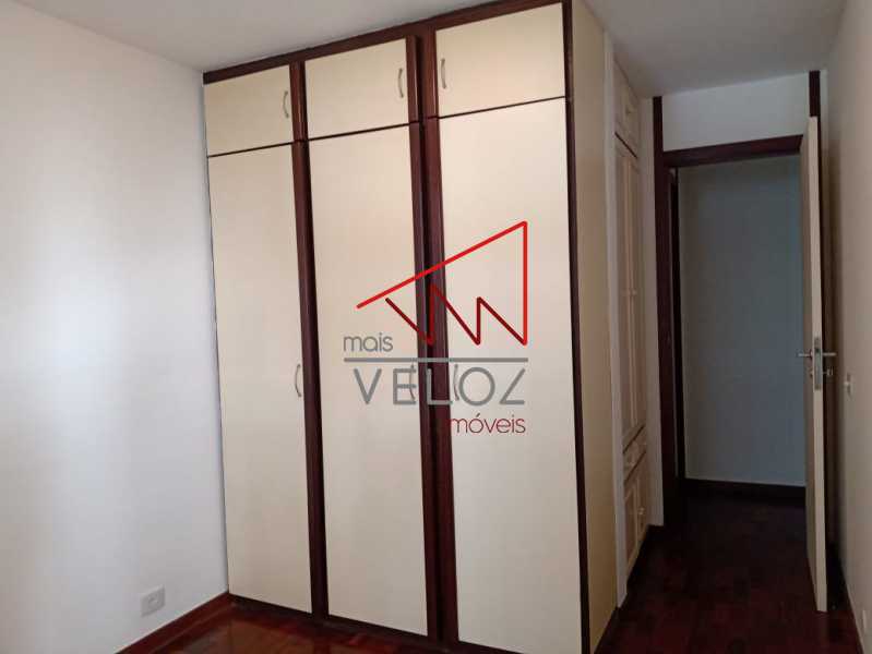 Apartamento à venda com 3 quartos, 134m² - Foto 18