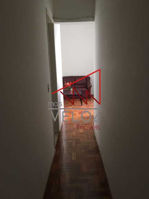 Apartamento à venda com 2 quartos, 72m² - Foto 2