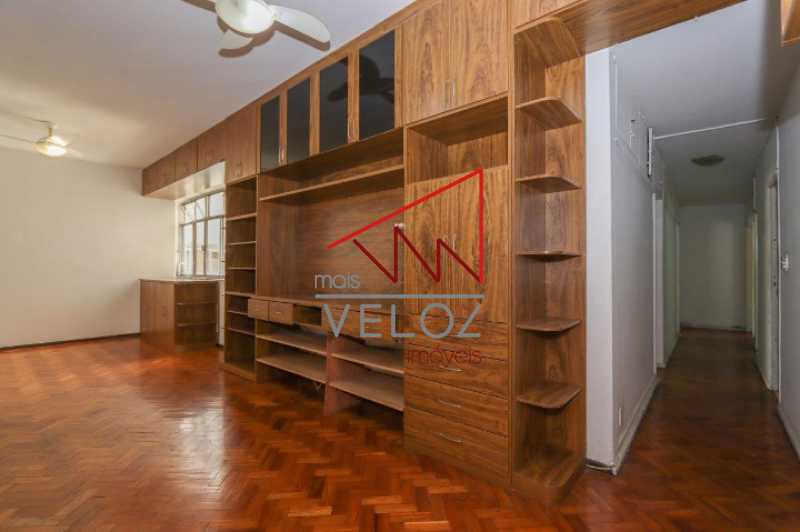 Apartamento à venda com 3 quartos, 120m² - Foto 1