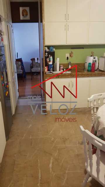 Apartamento à venda com 4 quartos, 251m² - Foto 11