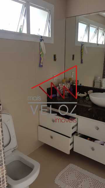 Apartamento à venda com 4 quartos, 251m² - Foto 13