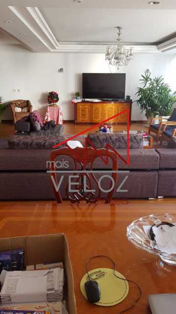 Apartamento à venda com 4 quartos, 251m² - Foto 2