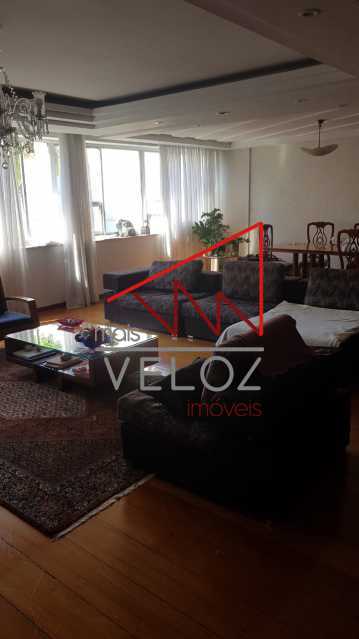 Apartamento à venda com 4 quartos, 251m² - Foto 1