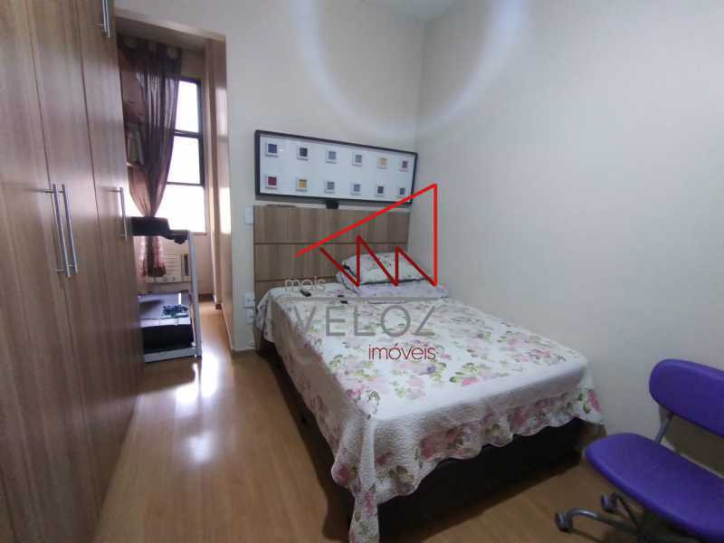 Apartamento à venda com 2 quartos, 60m² - Foto 11