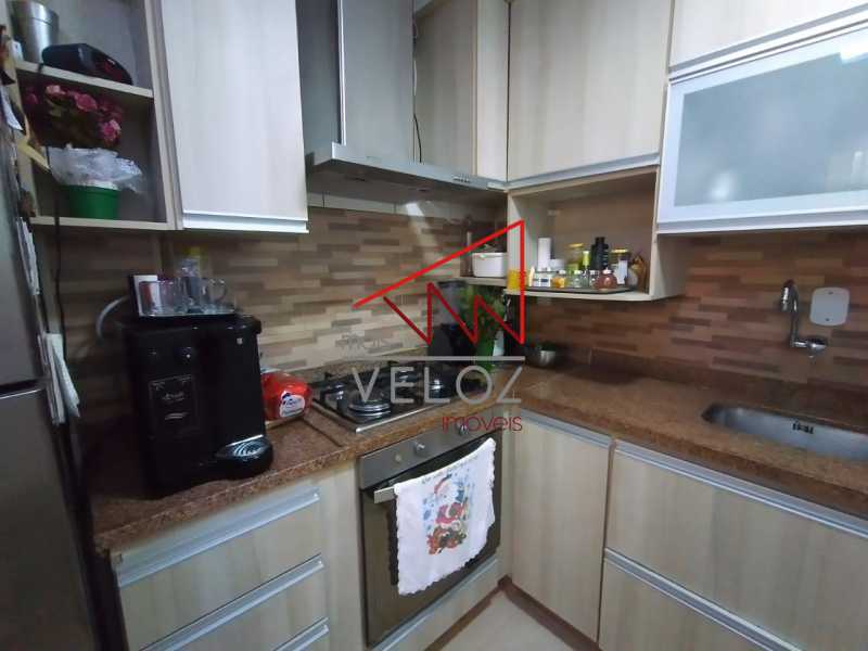 Apartamento à venda com 2 quartos, 60m² - Foto 18