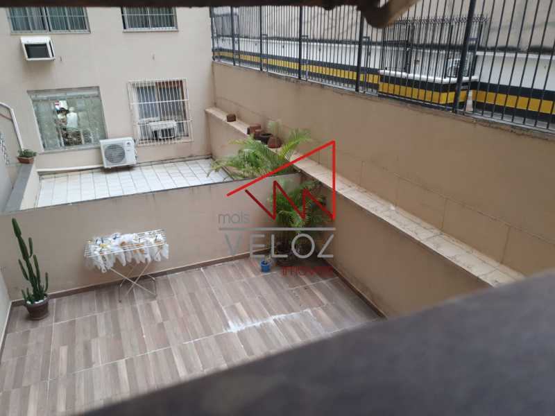 Apartamento à venda com 3 quartos, 130m² - Foto 3