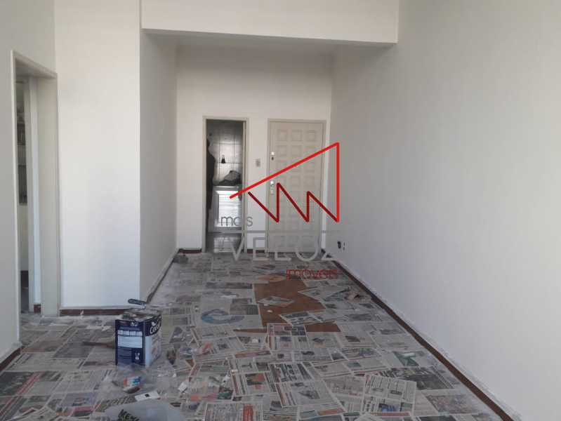 Apartamento à venda com 2 quartos, 75m² - Foto 1