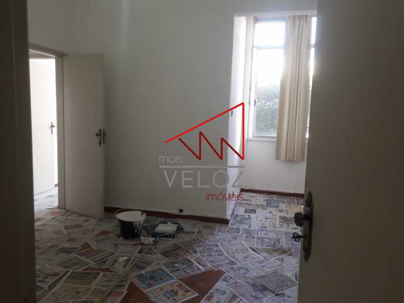 Apartamento à venda com 2 quartos, 75m² - Foto 9