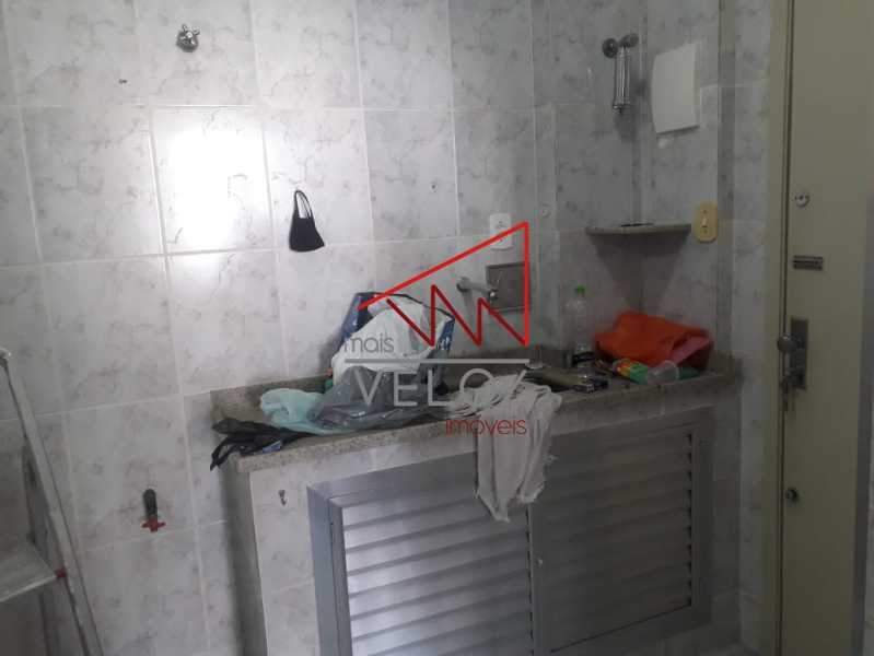 Apartamento à venda com 2 quartos, 75m² - Foto 17