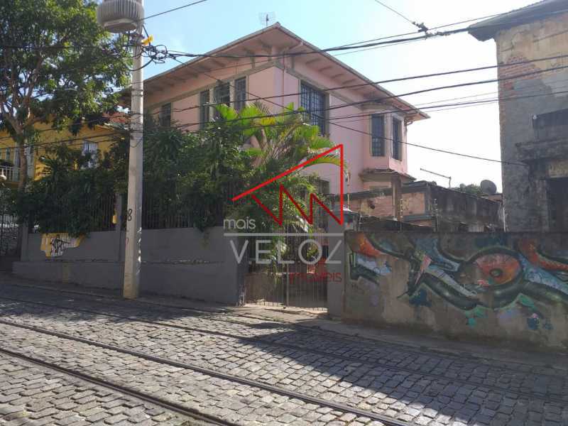 Casa à venda com 5 quartos, 400m² - Foto 1